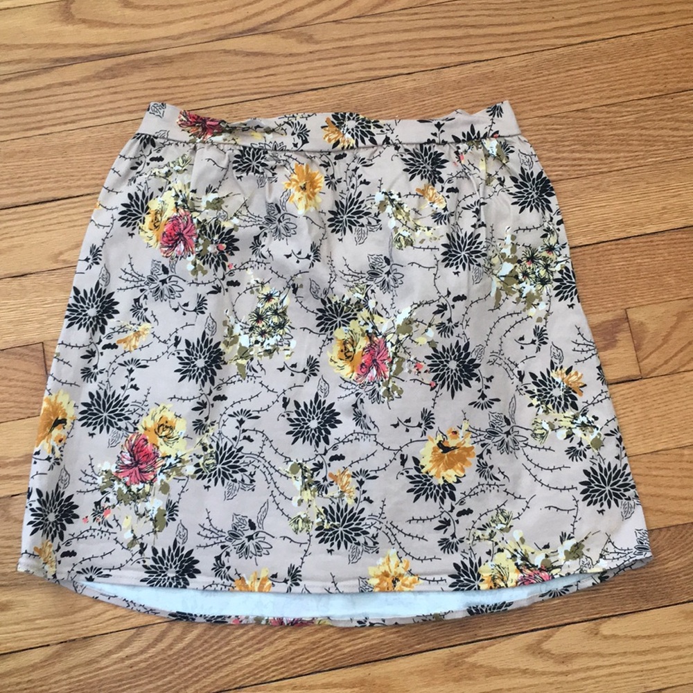 Lily White mini skirt - S